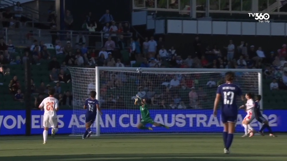 Một pha cứu thua của Khổng Thị Hằng ở trận đấu với tuyển nữ Nhật Bản tại Asian Cup 2026