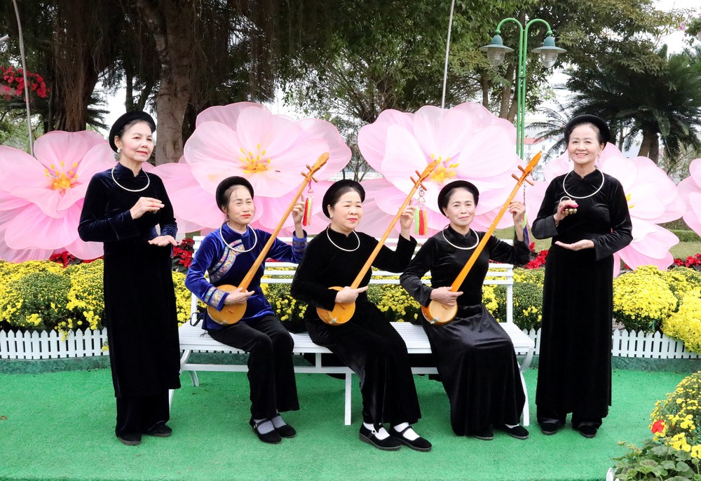 Độc đáo lễ hội tri ân công đức bậc tiền nhân có công bảo vệ, phát triển vùng biên ải - Ảnh 4.