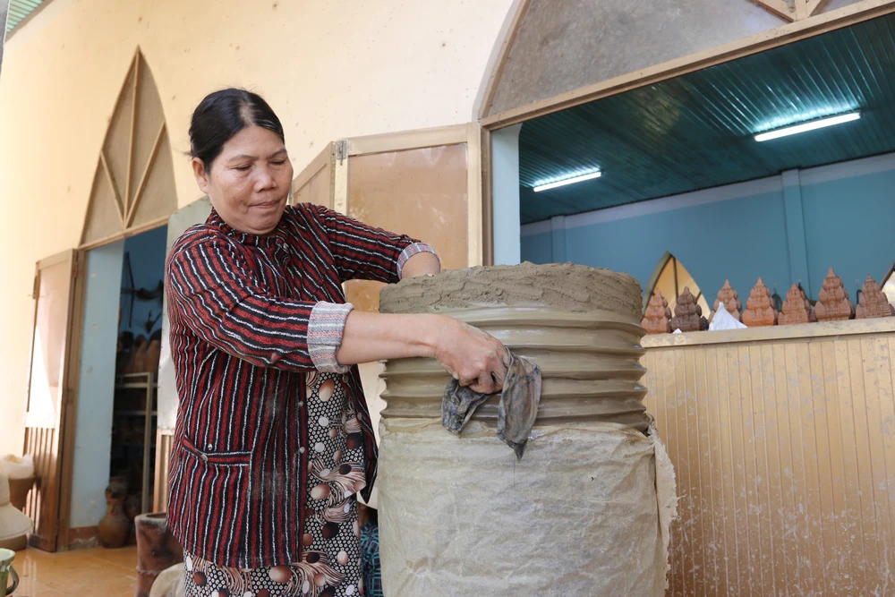 Phát huy giá trị làng nghề Chăm gắn với phát triển du lịch - Ảnh 3.