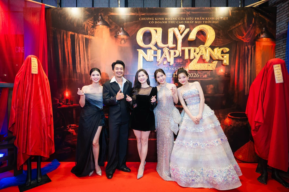Dàn sao Việt quy tụ thảm đỏ phim "Quỷ nhập tràng" 2 - Ảnh 3.