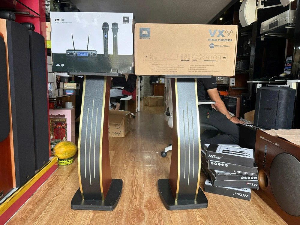 Vì sao năm 2026 nhiều người bỏ amply truyền thống để chuyển sang vang số và micro VM300? - Ảnh 3.