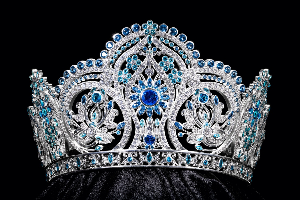 Công bố vương miện, hoa đăng quang Miss World Vietnam 2025 - Ảnh 2.