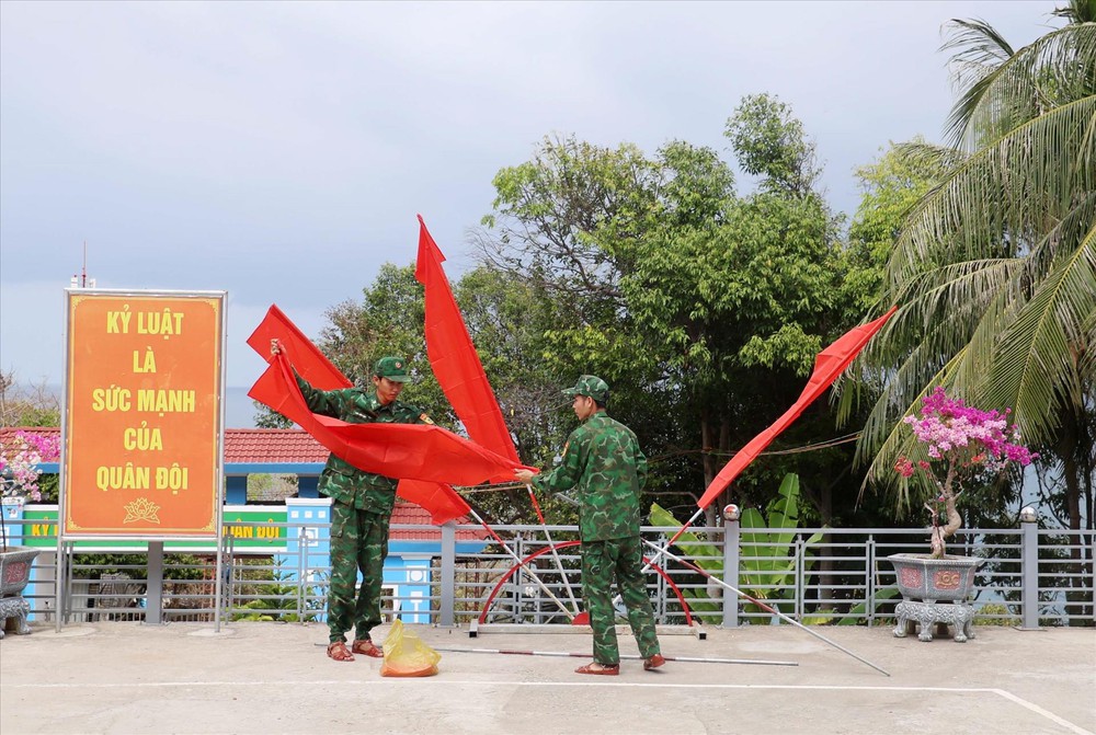 Gần 300 cử tri Cụm đảo Hòn Khoai sẽ tham gia bầu cử sớm - Ảnh 1.