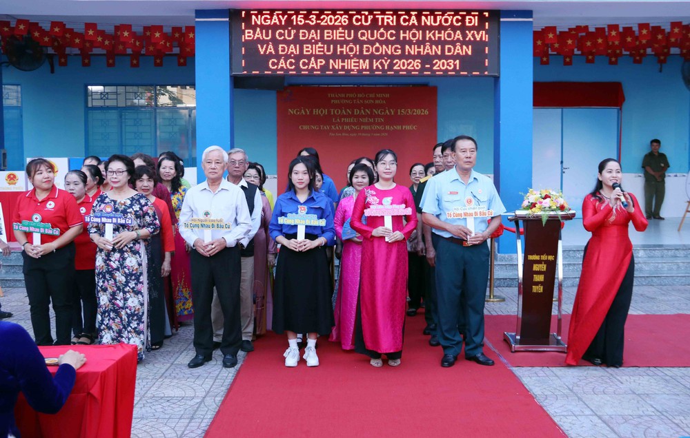 Từ khu phố, hẻm trọ đến biển đảo: Nỗ lực bảo đảm quyền bầu cử cho mọi cử tri - Ảnh 4.