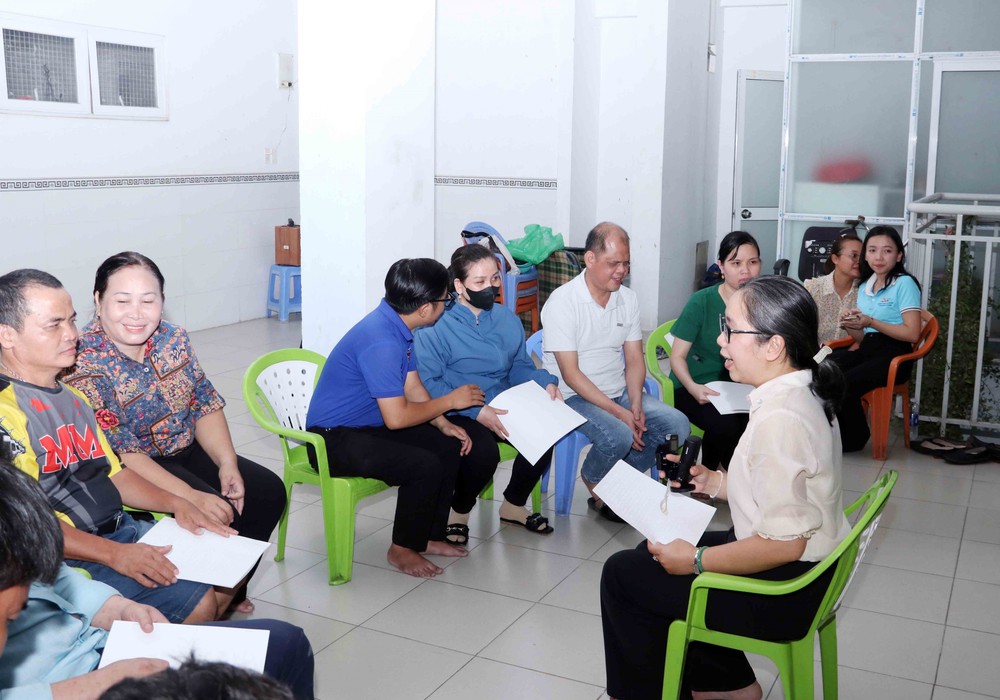 Từ khu phố, hẻm trọ đến biển đảo: Nỗ lực bảo đảm quyền bầu cử cho mọi cử tri - Ảnh 3.