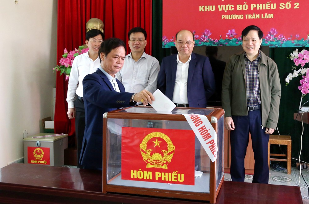 Bầu cử Quốc hội và HĐND: Quốc hội quyết định các vấn đề trọng đại của đất nước - Ảnh 2.