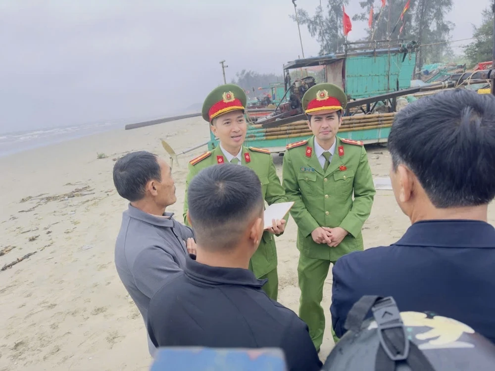 Bầu cử Quốc hội và HĐND: Tuyên truyền, đảm bảo an ninh trật tự cho Ngày hội lớn của đất nước - Ảnh 6.