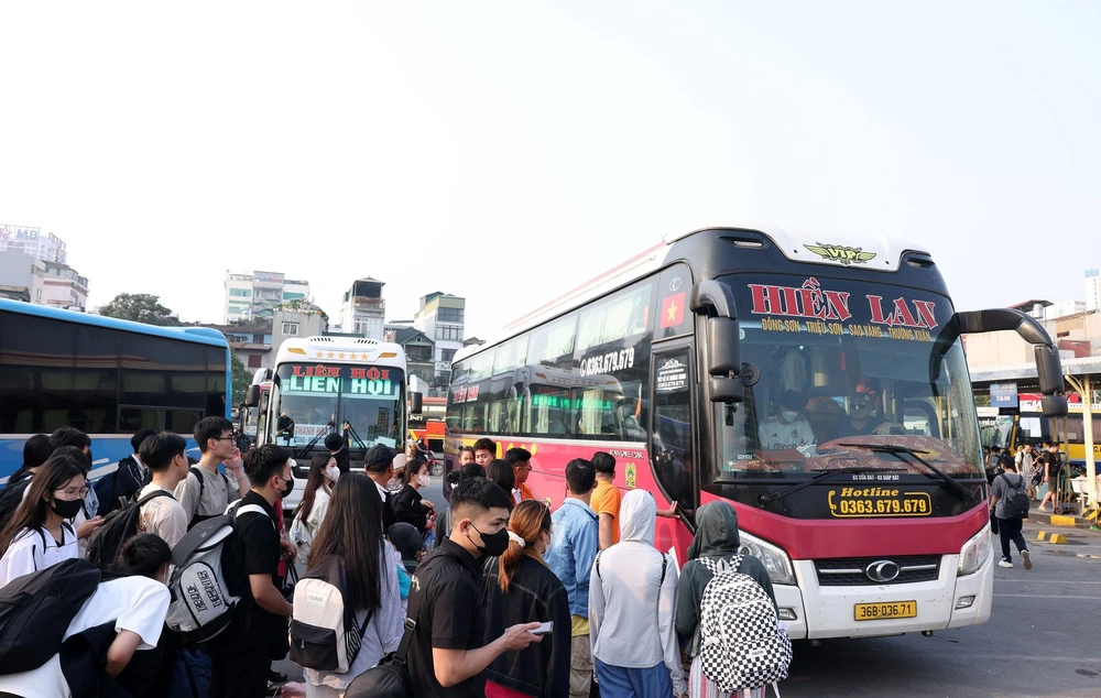 Hà Nội: Doanh nghiệp vận tải linh hoạt thích ứng với biến động giá xăng dầu - Ảnh 2.