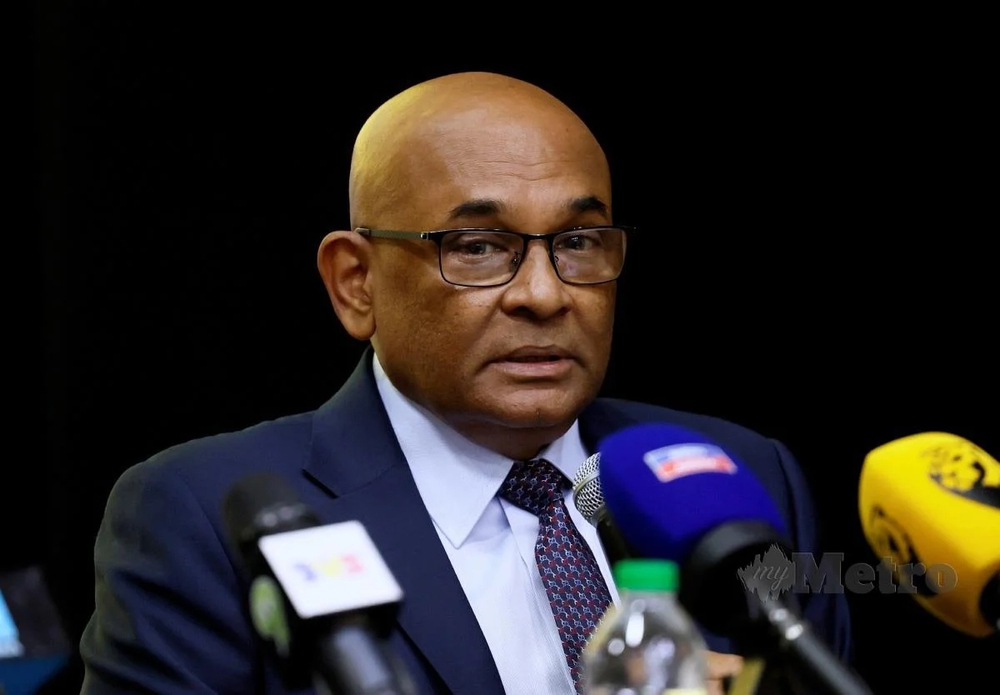 FIFA điều tra kẻ chủ mưu làm giả giấy tờ cầu thủ Malaysia nhập tịch, không phải người đại diện - Ảnh 1.