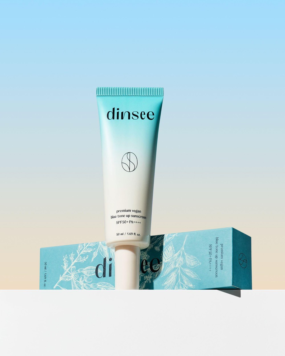 Vì sao kem chống nắng thuần chay Dinsee trở thành "vật bất ly thân" trong túi xách phái đẹp để duy trì làn da chuẩn Glass Skin? - Ảnh 5.