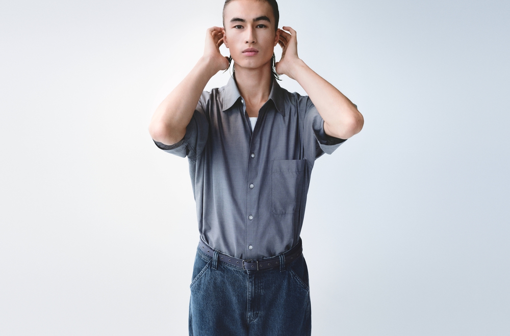 “Nhịp điệu sắc màu” trong BST UNIQLO U Xuân/Hè 2026 - Ảnh 1.