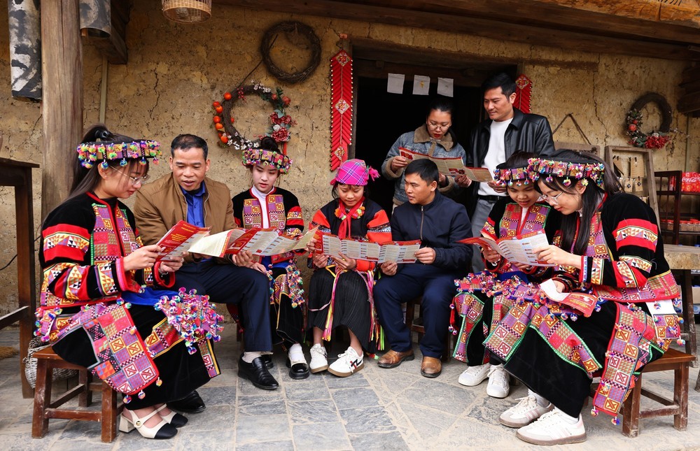 Bầu cử Quốc hội và HĐND: Đồng bào nơi cực Bắc Tổ quốc chuẩn bị cho ngày hội toàn dân - Ảnh 5.