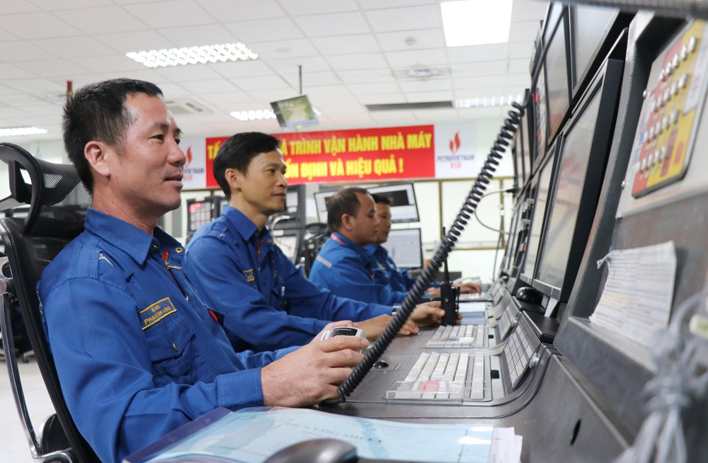 Công điện của Thủ tướng Chính phủ về tăng cường các giải pháp bảo đảm cung ứng xăng dầu - Ảnh 3.