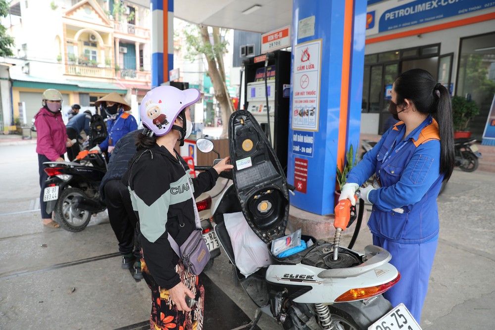 Hà Nội: Nguồn cung xăng dầu tiếp tục cải thiện, thị trường cơ bản ổn định - Ảnh 1.