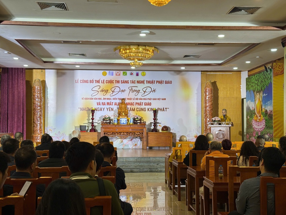 Hồ Quỳnh Hương xuất hiện trong album Kinh Phật, khởi động cuộc thi "Sáng Đạo Trong Đời" - Ảnh 3.