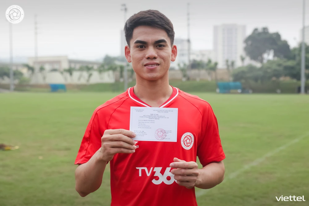 45 cầu thủ Thể Công Viettel sẵn sàng cho hoạt động bầu cử ngày 15/3 - Ảnh 1.