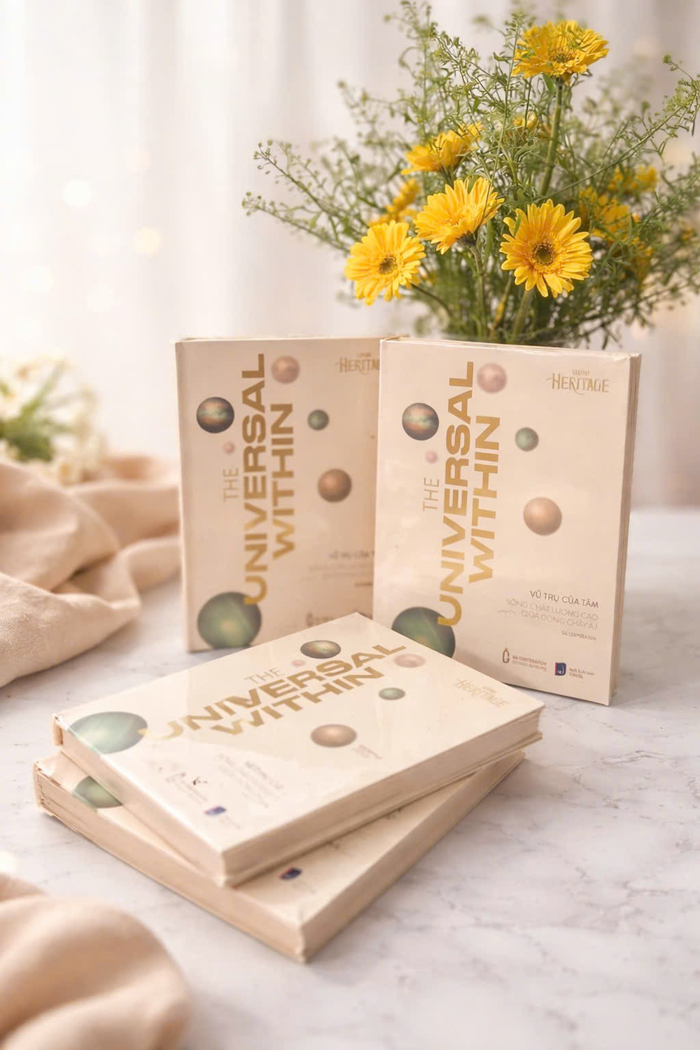 Ra mắt sách “Vũ trụ của Tâm”: Tuyển tập bí quyết sống chất lượng cao - Ảnh 1.