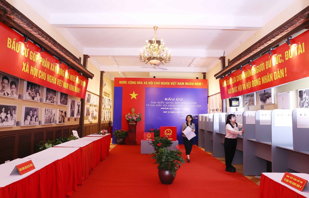 Hà Nội ra quân tổng vệ sinh hệ thống giao thông phục vụ bầu cử - Ảnh 2.