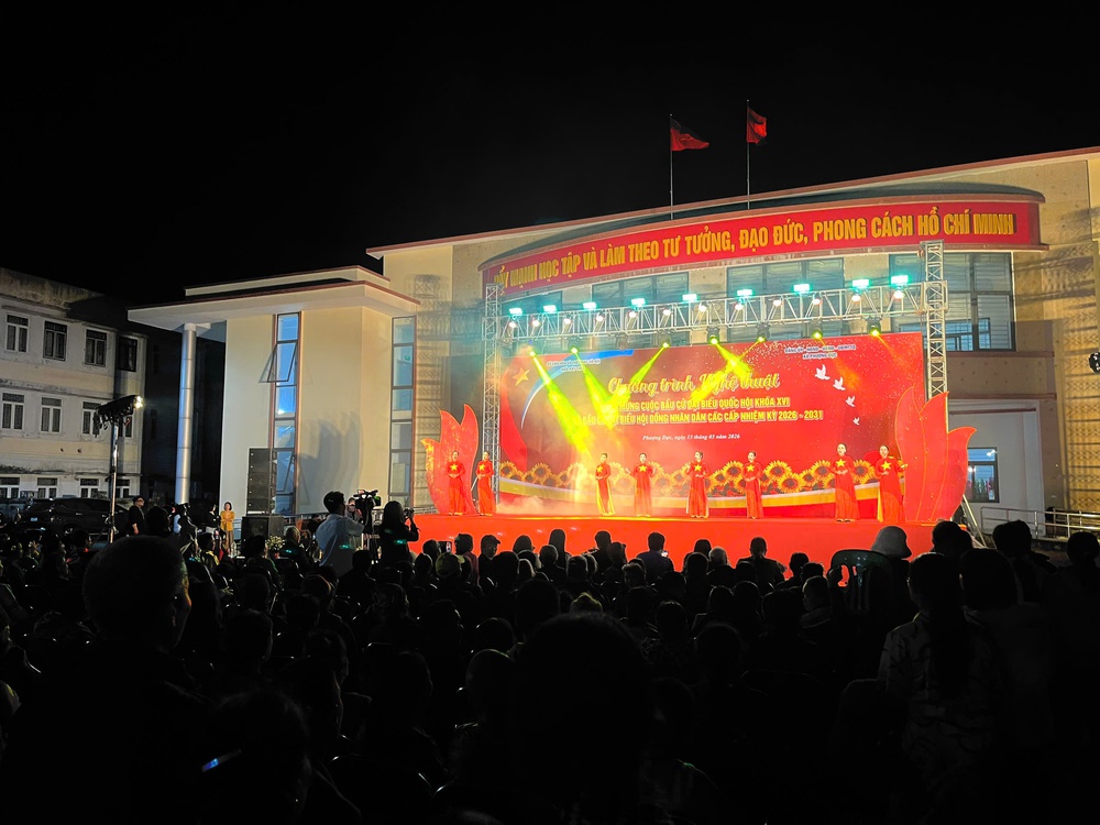 Rộn tiếng chèo vui cùng ngày hội non sông - Ảnh 10.