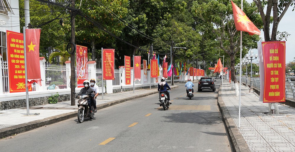 Một ngày Chủ nhật của niềm tin và trách nhiệm công dân - Ảnh 1.