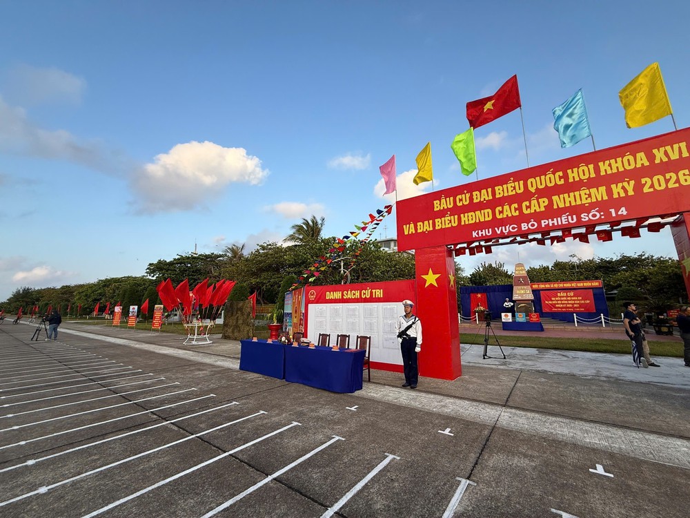 Khánh Hòa: Điểm bỏ phiếu số 14, đặc khu Trường Sa hoàn tất công tác chuẩn bị bầu cử - Ảnh 2.