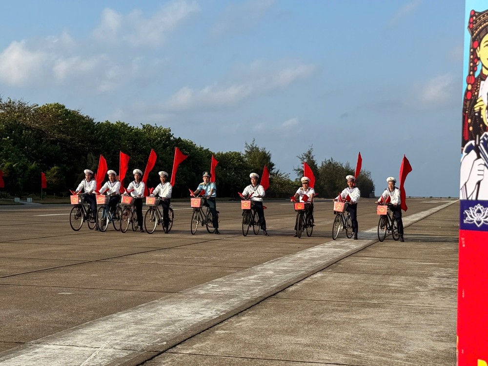 Khánh Hòa: Điểm bỏ phiếu số 14, đặc khu Trường Sa hoàn tất công tác chuẩn bị bầu cử - Ảnh 7.