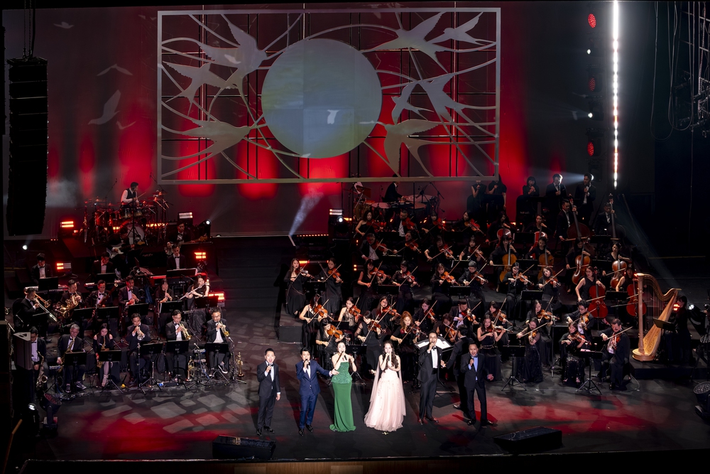 NSƯT Vũ Thắng Lợi: Người lính giữ lửa cho âm nhạc cách mạng - Ảnh 5. NSƯT Vũ Thắng Lợi: Người lính giữ lửa cho âm nhạc cách mạng - Ảnh 5.