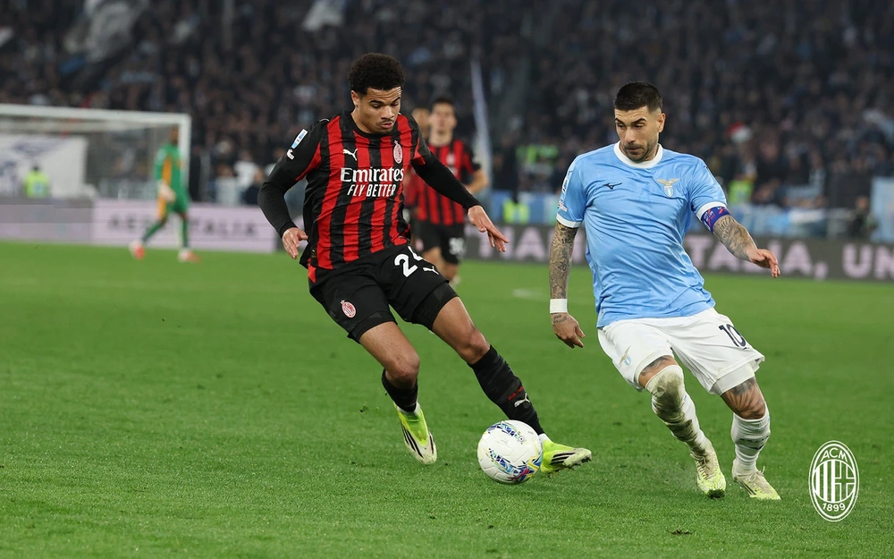 AC Milan thua Lazio, Como mở rộng cơ hội dự Champions League - Ảnh 1.