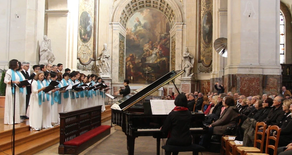 Âm nhạc Việt tỏa sáng tại Festival Hợp ca quốc tế Paris lần thứ 28 - Ảnh 1. Âm nhạc Việt tỏa sáng tại Festival Hợp ca quốc tế Paris lần thứ 28 - Ảnh 1.