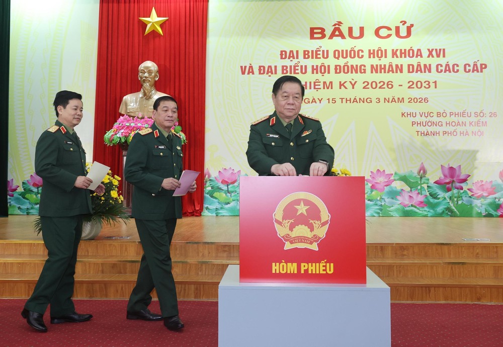 Chủ tịch nước Lương Cường bầu cử tại phường Hoàn Kiếm, Hà Nội - Ảnh 6.