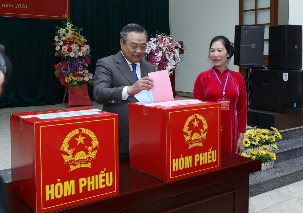 CẬP NHẬT: Cử tri Lạng Sơn hân hoan đi bầu cử - Ảnh 3. CẬP NHẬT: Cử tri Lạng Sơn hân hoan đi bầu cử - Ảnh 3.