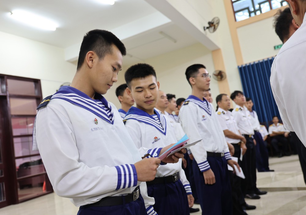 Khánh Hòa hoàn thành sớm công tác bầu cử - Ảnh 1. Khánh Hòa hoàn thành sớm công tác bầu cử - Ảnh 1.