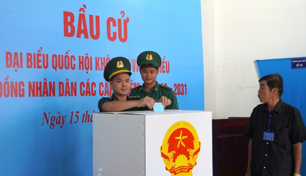 Không khí dân chủ lan toả, các địa phương thực hiện kiểm phiếu theo quy định. - Ảnh 10. Không khí dân chủ lan toả, các địa phương thực hiện kiểm phiếu theo quy định. - Ảnh 10.