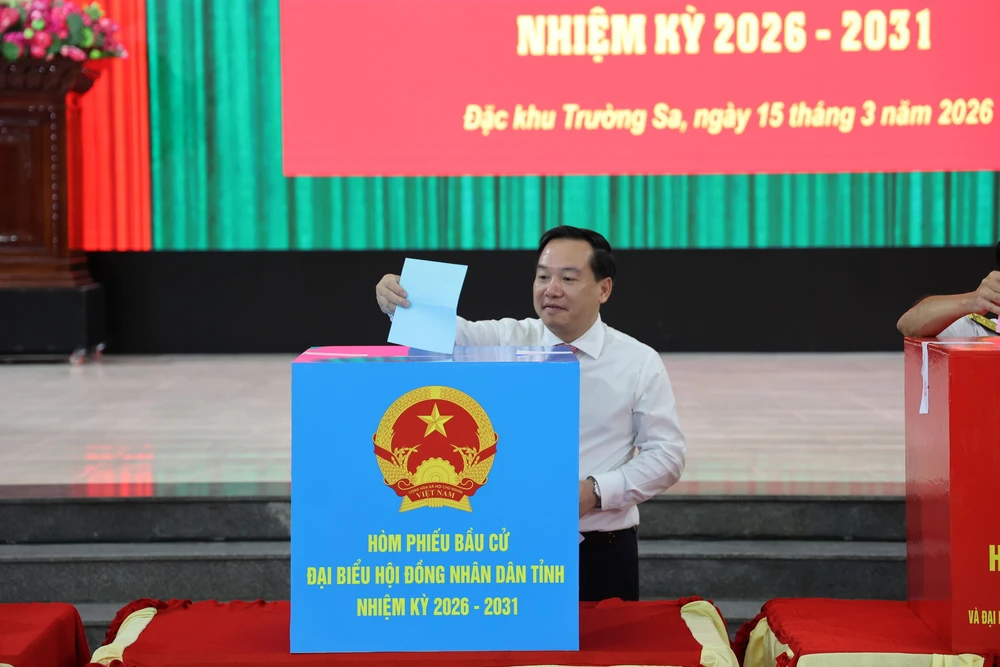 CẬP NHẬT: Rộn ràng ngày hội non sông ở Trường Sa - Ảnh 1. CẬP NHẬT: Rộn ràng ngày hội non sông ở Trường Sa - Ảnh 1.