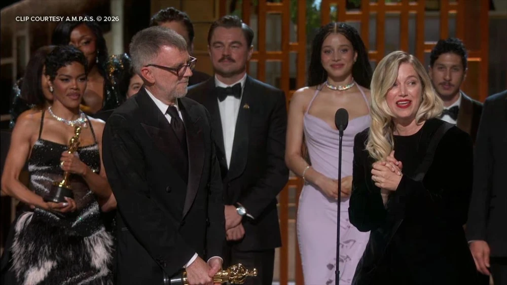 Trực tiếp Oscar 2026: "One Battle After Another" giành giải Phim xuất sắc nhất - Ảnh 1. Trực tiếp Oscar 2026: "One Battle After Another" giành giải Phim xuất sắc nhất - Ảnh 1.