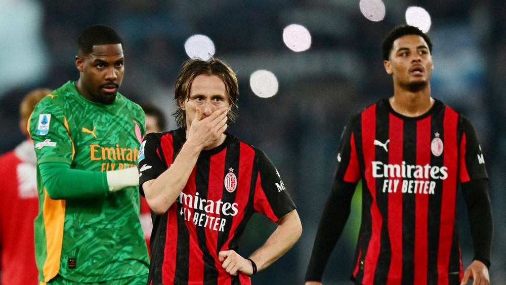 Cuộc đua vô địch Serie A: Milan giương cờ trắng - Ảnh 1.