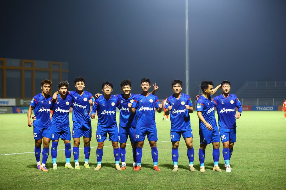 Tin nóng bóng đá Việt hôm nay 17/3: Hai đội tuyển vào top đề cử tại Giải thưởng Cống hiến; FIFA gỡ án cấm chuyển nhượng cho CLB Thanh Hóa - Ảnh 3.