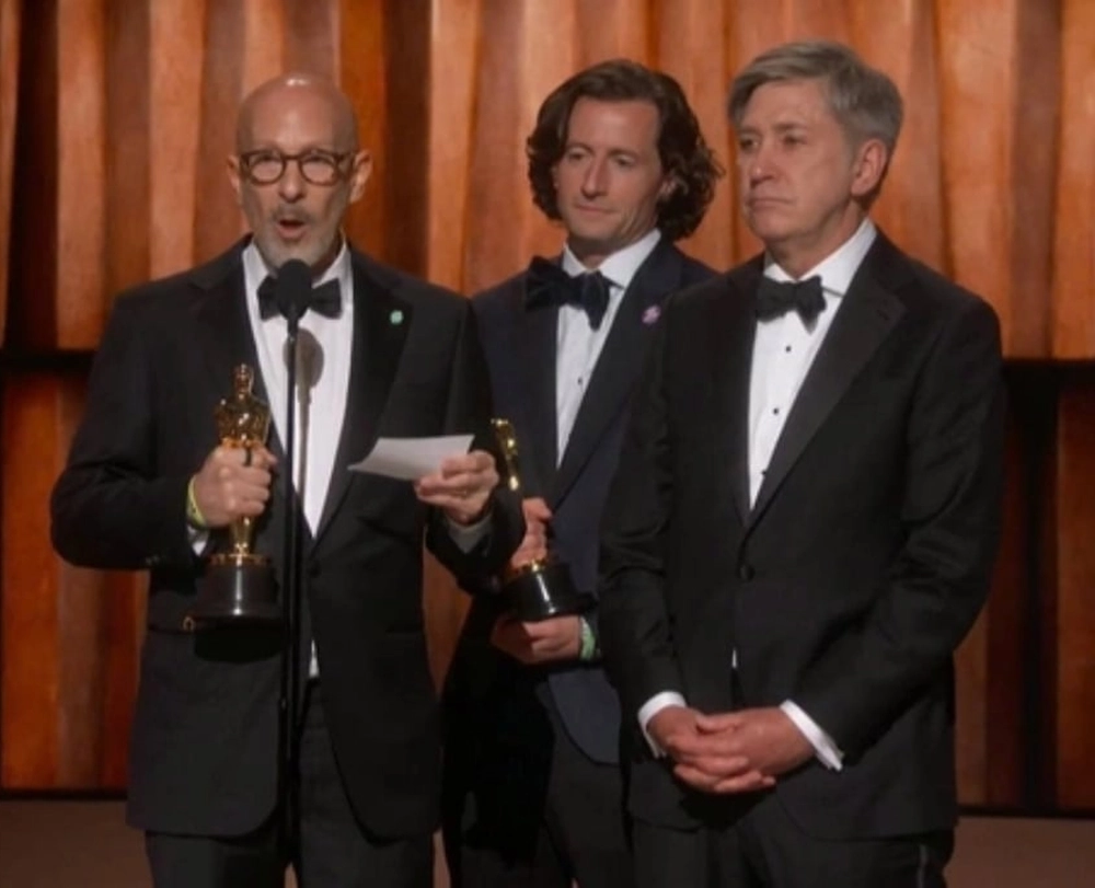 Trực tiếp Oscar 2026: "KPop Demon Hunters" đoạt giải Phim hoạt hình hay nhất - Ảnh 1. Trực tiếp Oscar 2026: "KPop Demon Hunters" đoạt giải Phim hoạt hình hay nhất - Ảnh 1.