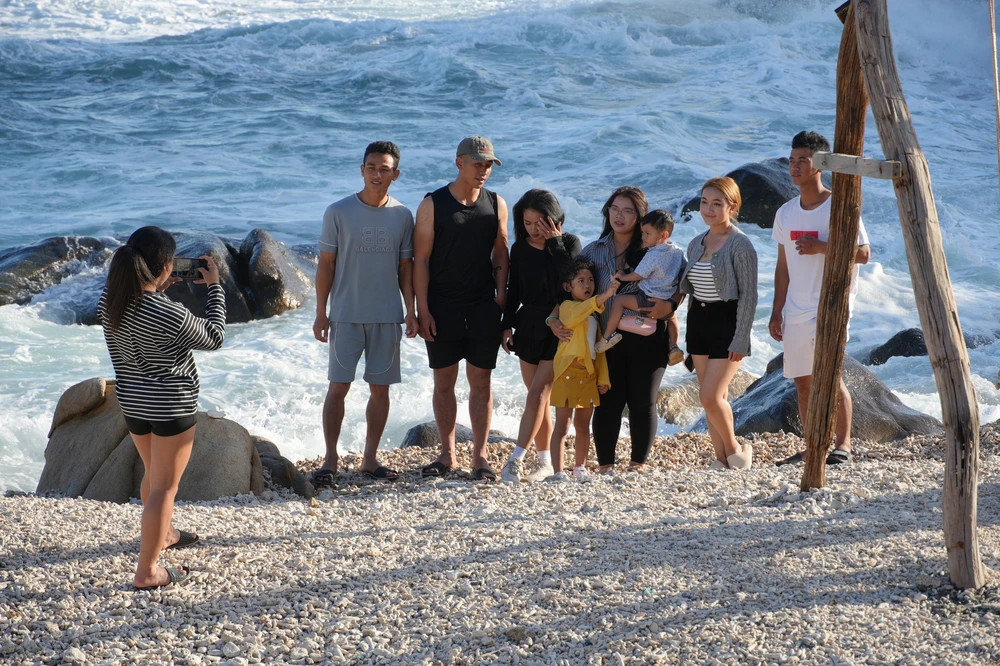 Những điểm hấp dẫn tại Hang Rái - Vườn quốc gia Núi Chúa - Ảnh 12. Những điểm hấp dẫn tại Hang Rái - Vườn quốc gia Núi Chúa - Ảnh 12.