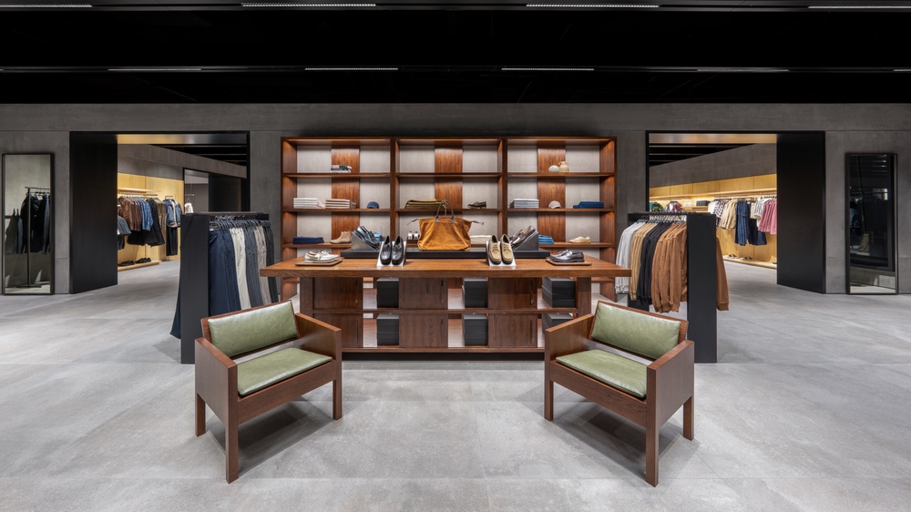 Zara khai trương cửa hàng mới tại Crescent Mall - Ảnh 3.