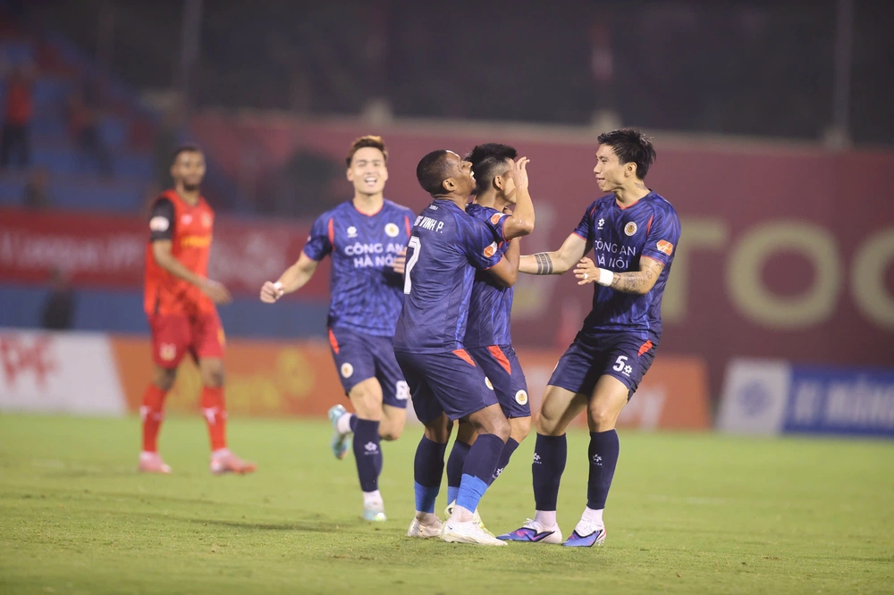 CLB CAHN sẽ làm “bộ khung” của đội tuyển Việt Nam? - Ảnh 1.