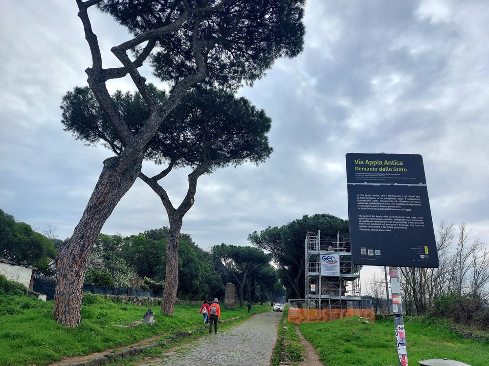 Khám phá con đường Appian cổ đại ở Italia - Ảnh 1. Khám phá con đường Appian cổ đại ở Italia - Ảnh 1.