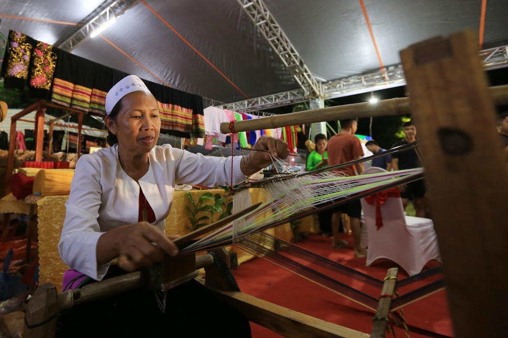 Lần đầu tiên đưa Bet88013 88k Cho Tân Thủ đặc sắc của người Mường vào chương trình Lễ hội Đền Hùng - Ảnh 2.