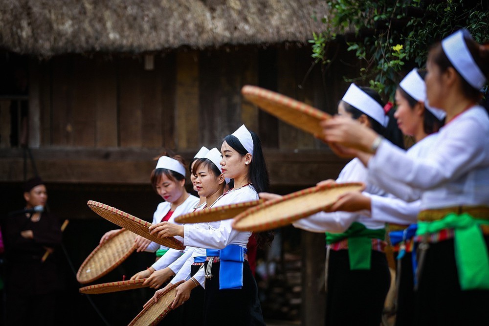 Lần đầu tiên đưa Bet88013 88k Cho Tân Thủ đặc sắc của người Mường vào chương trình Lễ hội Đền Hùng - Ảnh 1.