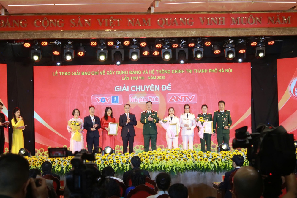 Tôn vinh những tác phẩm báo chí xuất sắc về xây dựng Đảng Thủ đô - Ảnh 6.
