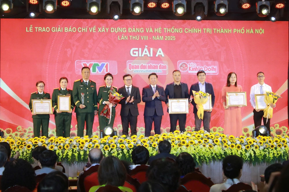 Tôn vinh những tác phẩm báo chí xuất sắc về xây dựng Đảng Thủ đô - Ảnh 4.