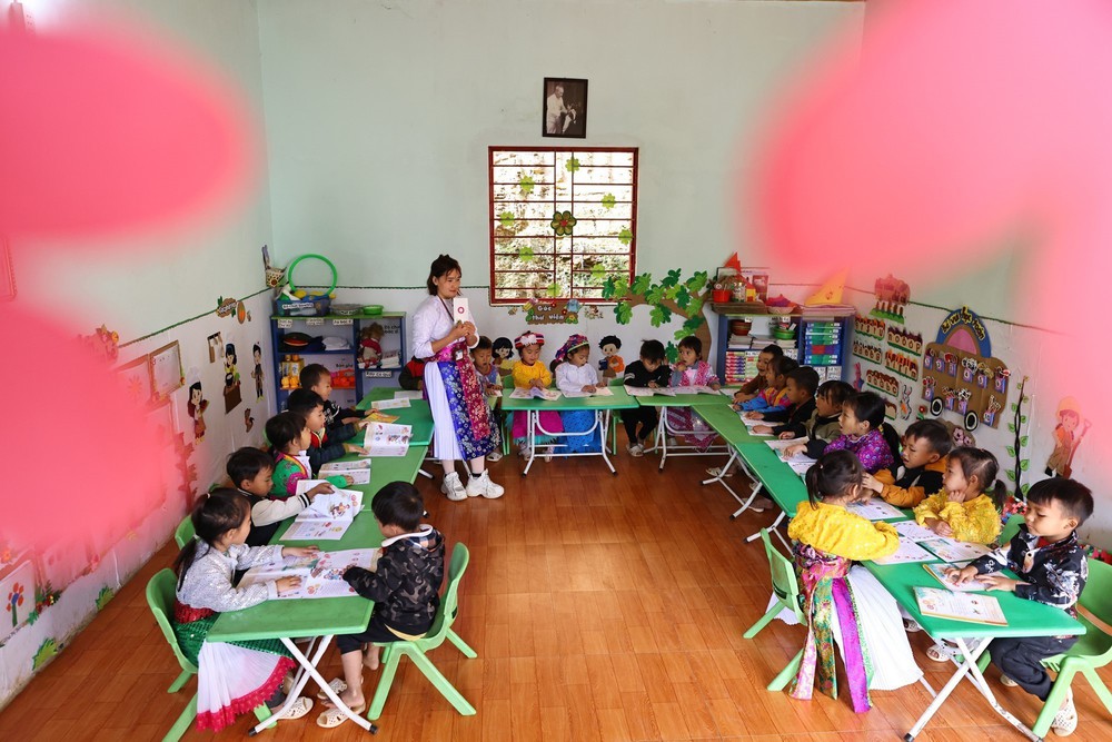 Văn hoá soi đường: Đảng viên người dân tộc trong sự nghiệp trồng người nơi vùng cao biên giới Tuyên Quang - Ảnh 4.