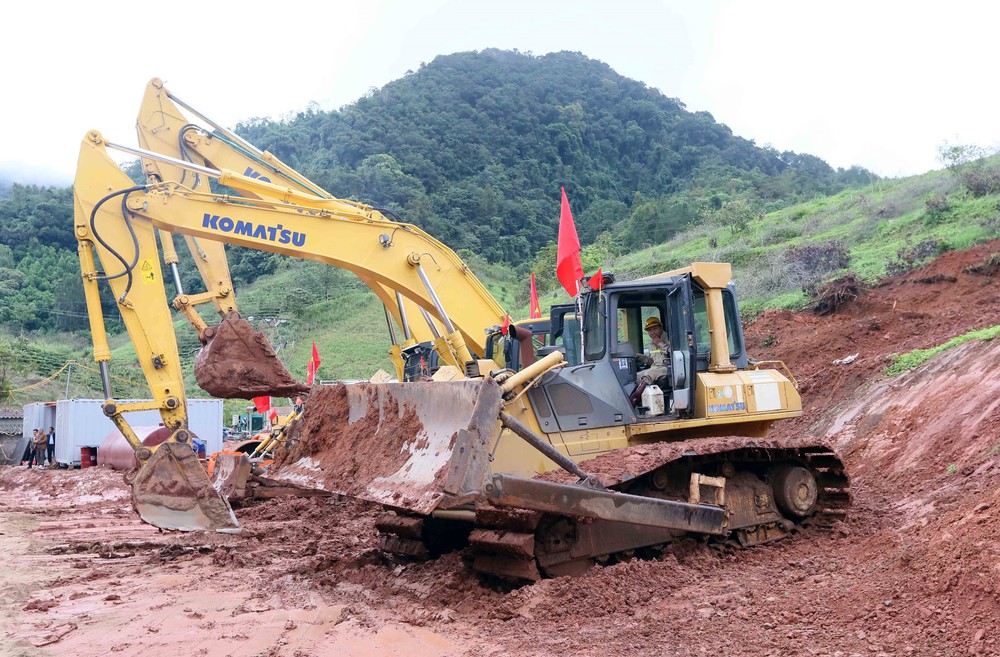 Tiếp tục khởi công trường nội trú biên giới: Từng bước chuẩn hóa hệ thống trường phổ thông cả nước - Ảnh 3.