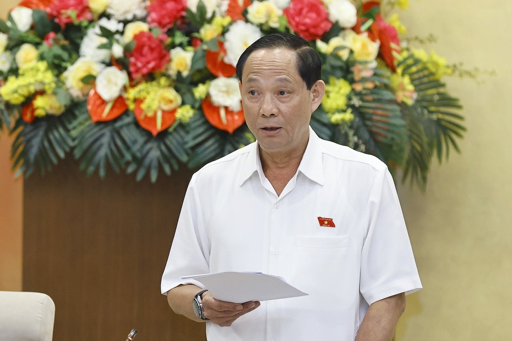 Phiên họp 55 của Ủy ban Thường vụ Quốc hội: Gỡ rào cản, khen thưởng kịp thời theo thành tích - Ảnh 3.