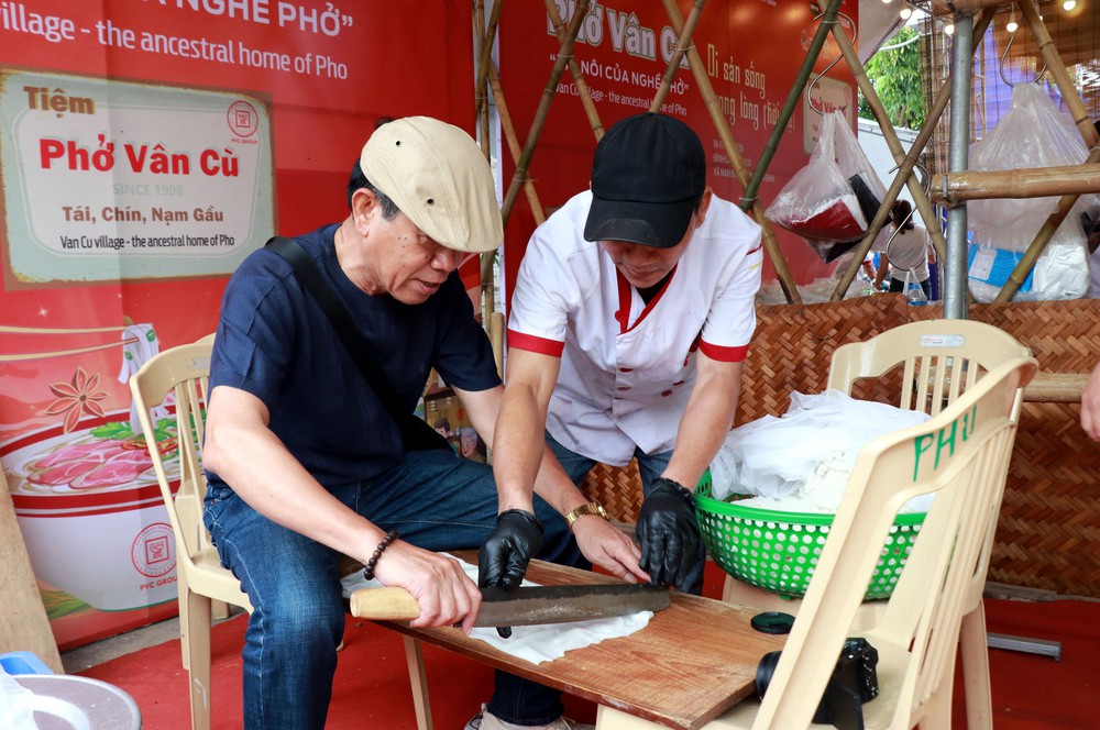 Festival Phở 2026: Thưởng thức phở giữa “cái nôi” di sản - Ảnh 1.